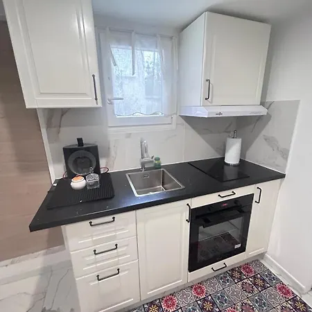 Neuf Et Meuble Apartament *